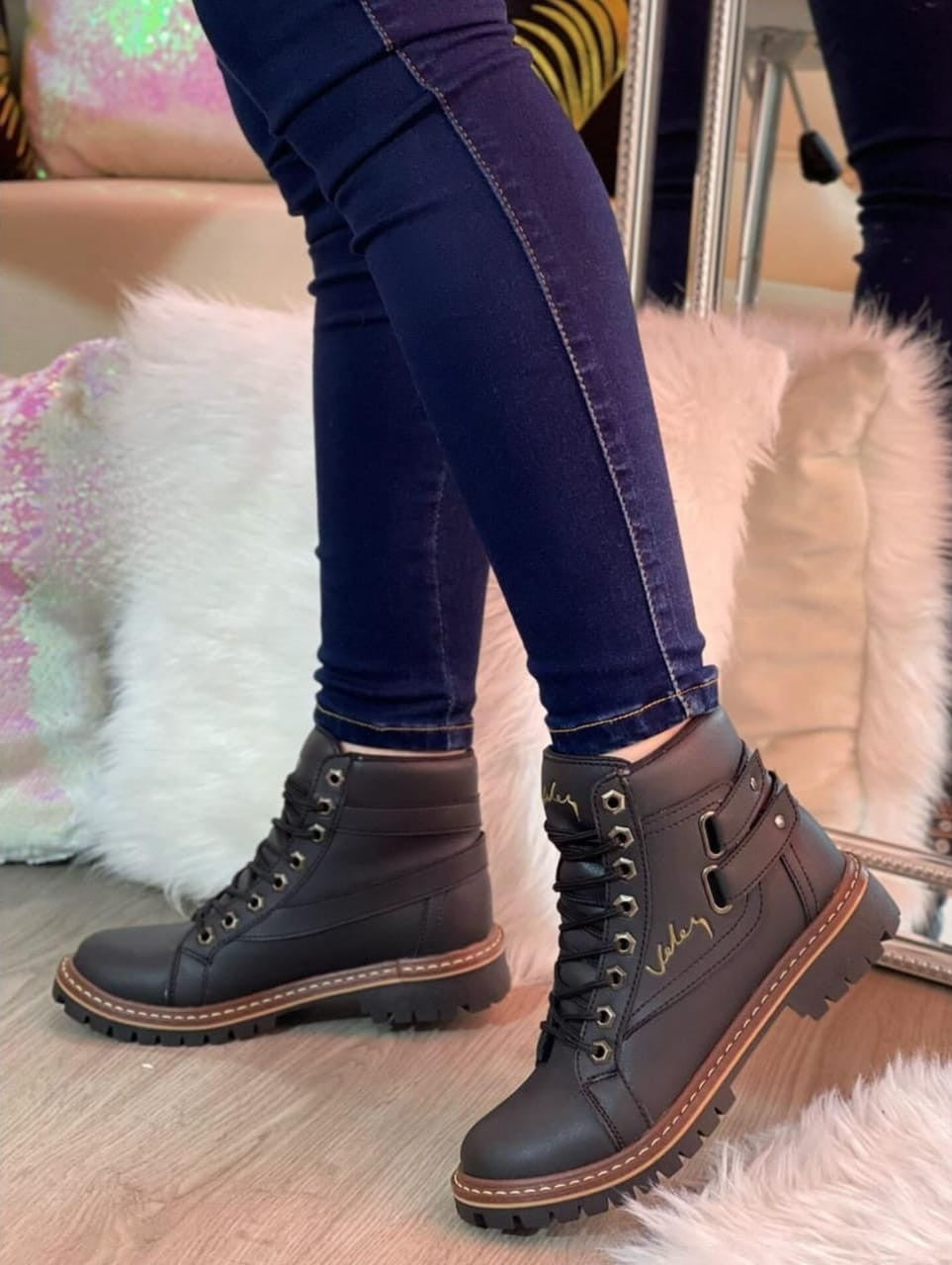 👢 Bota Vélez de Doble Correa (387486)