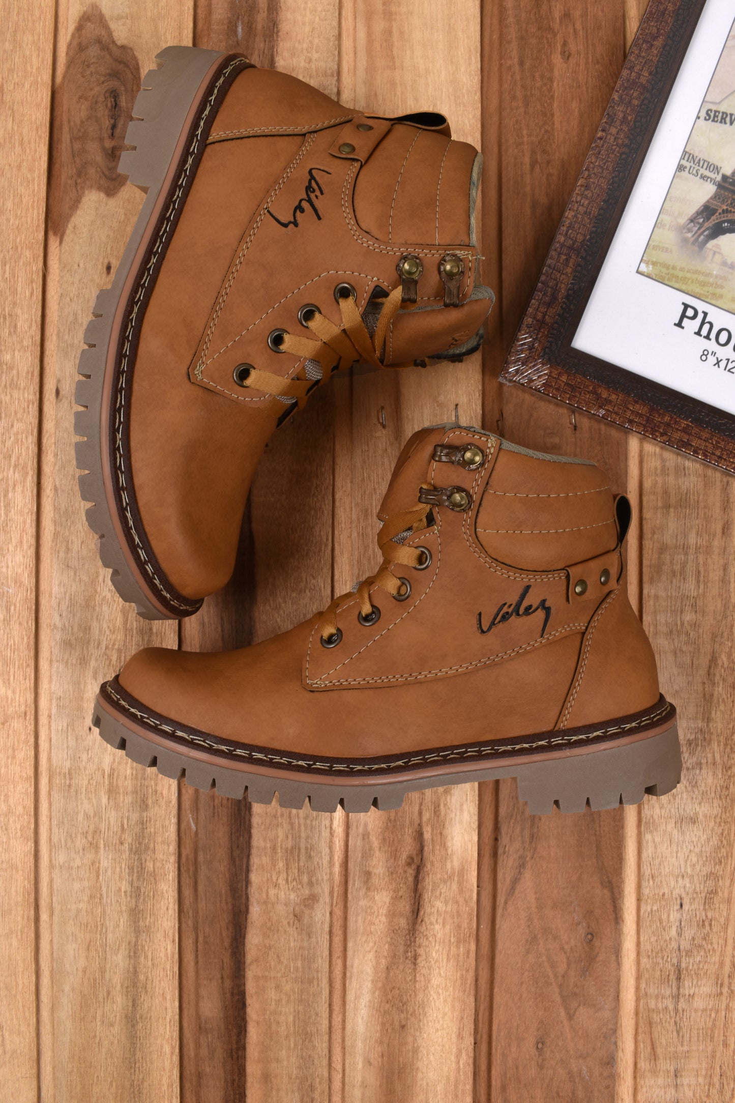 Bota Vélez Hombre – Elegancia y Resistencia en Cada Paso