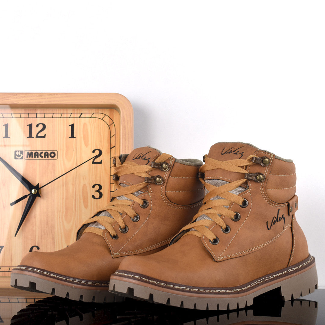 Bota Vélez Hombre – Elegancia y Resistencia en Cada Paso