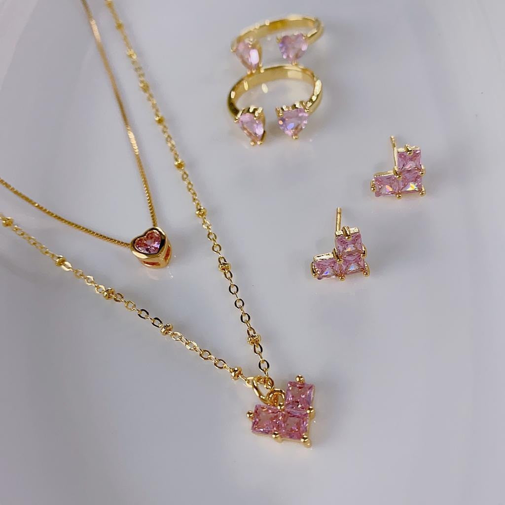 Combo de Accesorios Cover Gold – Cadena Doble, Anillo y Aretes (115898)