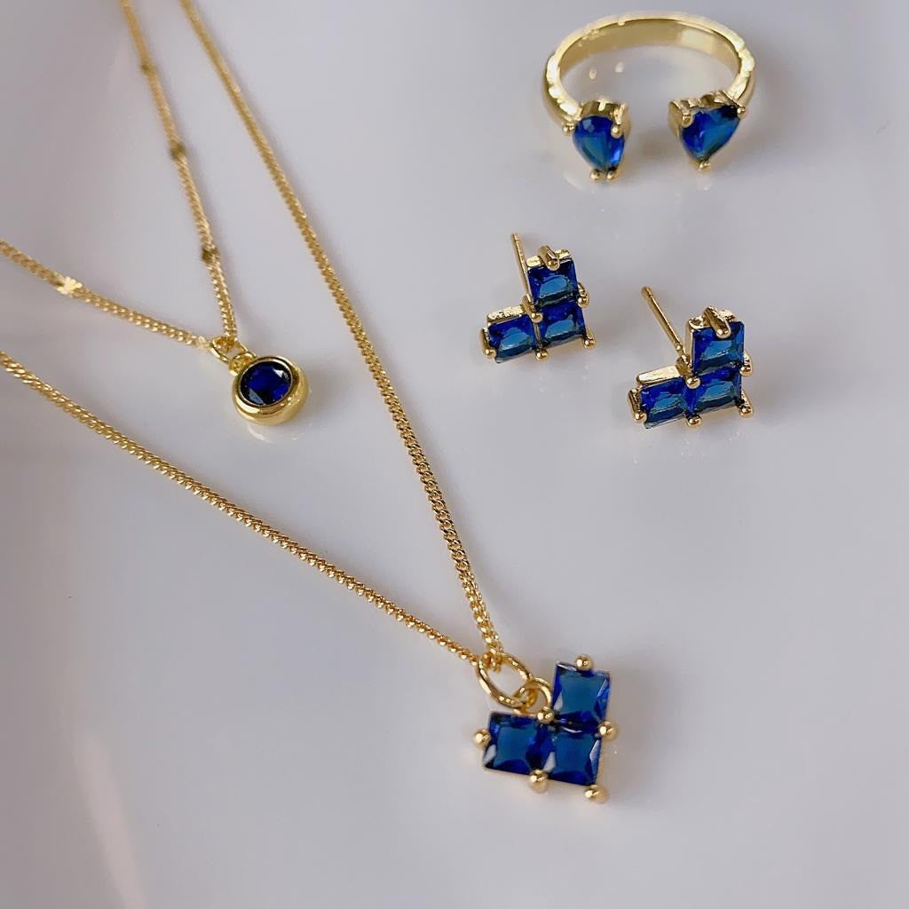 Combo de Accesorios Cover Gold – Cadena Doble, Anillo y Aretes (115898)