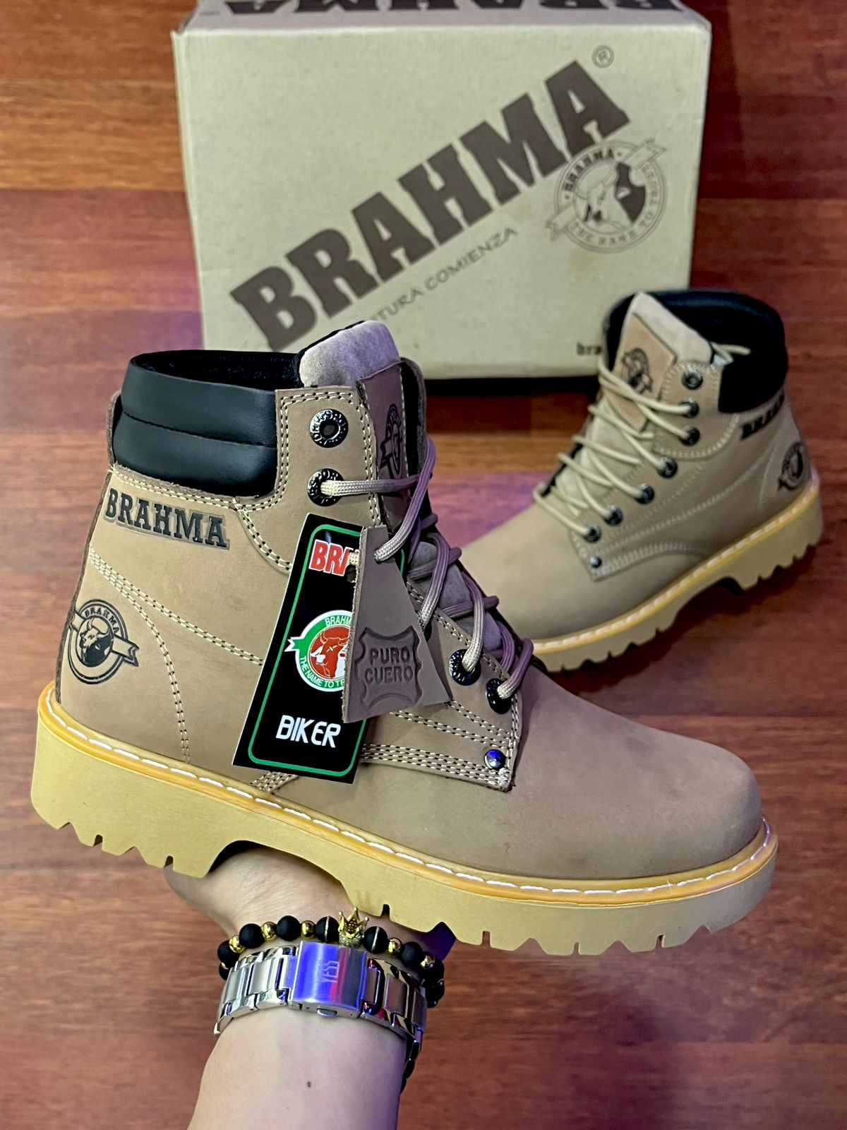 Botas Brahma en Cuero Café con Suela Beis (814955)