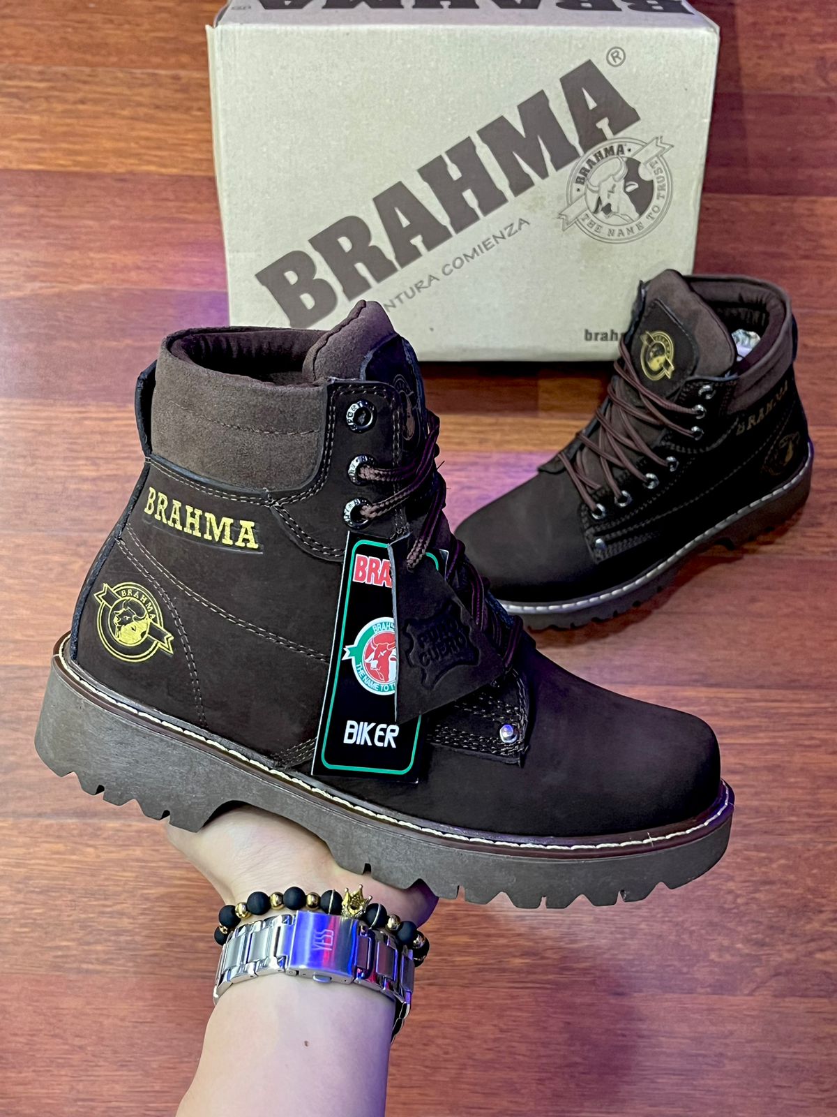 Botas Brahma en Cuero Café con Suela Beis (814955)