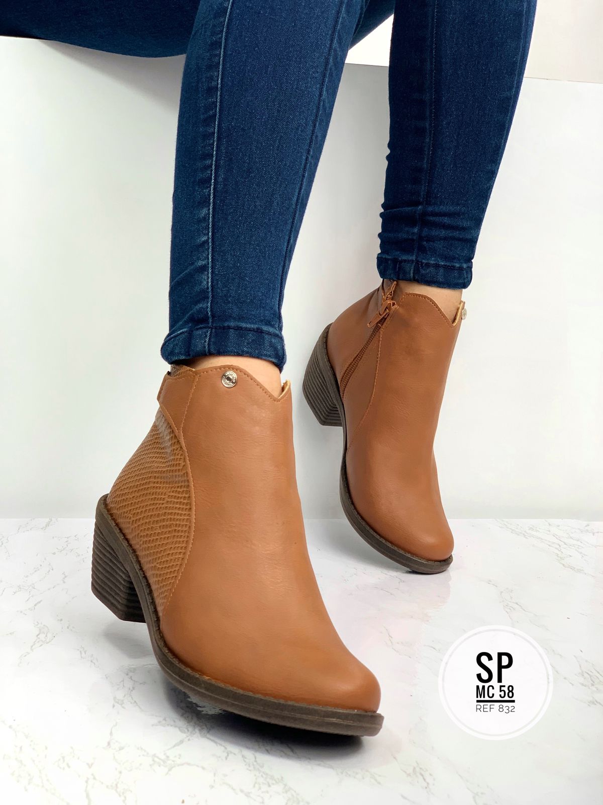 Bota Elegante Mujer – Diseño Sofisticado (1582801)