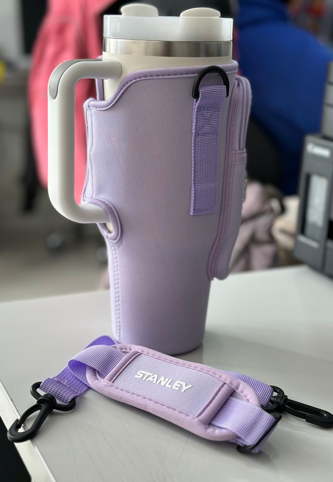 Funda de Neopreno para Termo Stanley – Protección y Estilo en Movimiento (1640209)