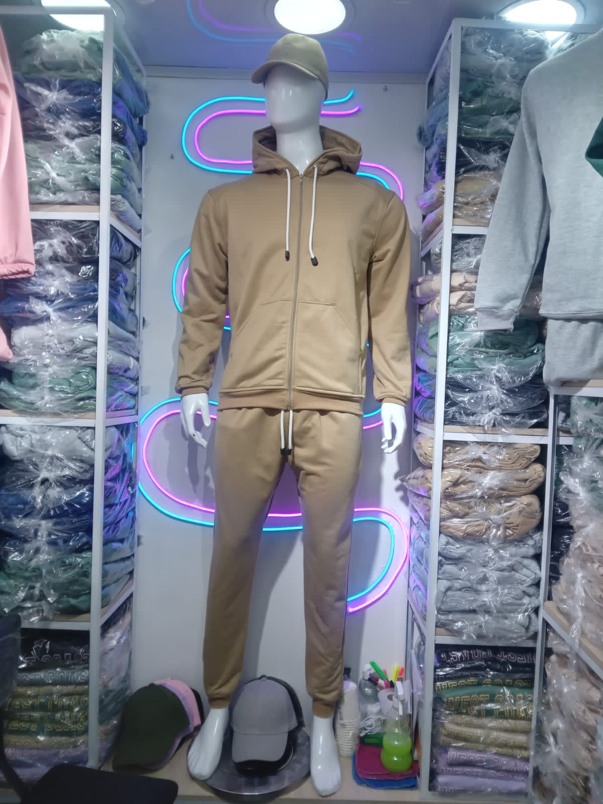 Conjunto de Sudadera + Camiseta (1662324)