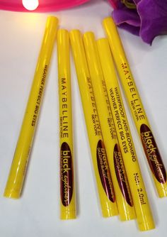 ✨ Maybelline New York - Lápiz Delineador de Ojos Impermeable (1479989)