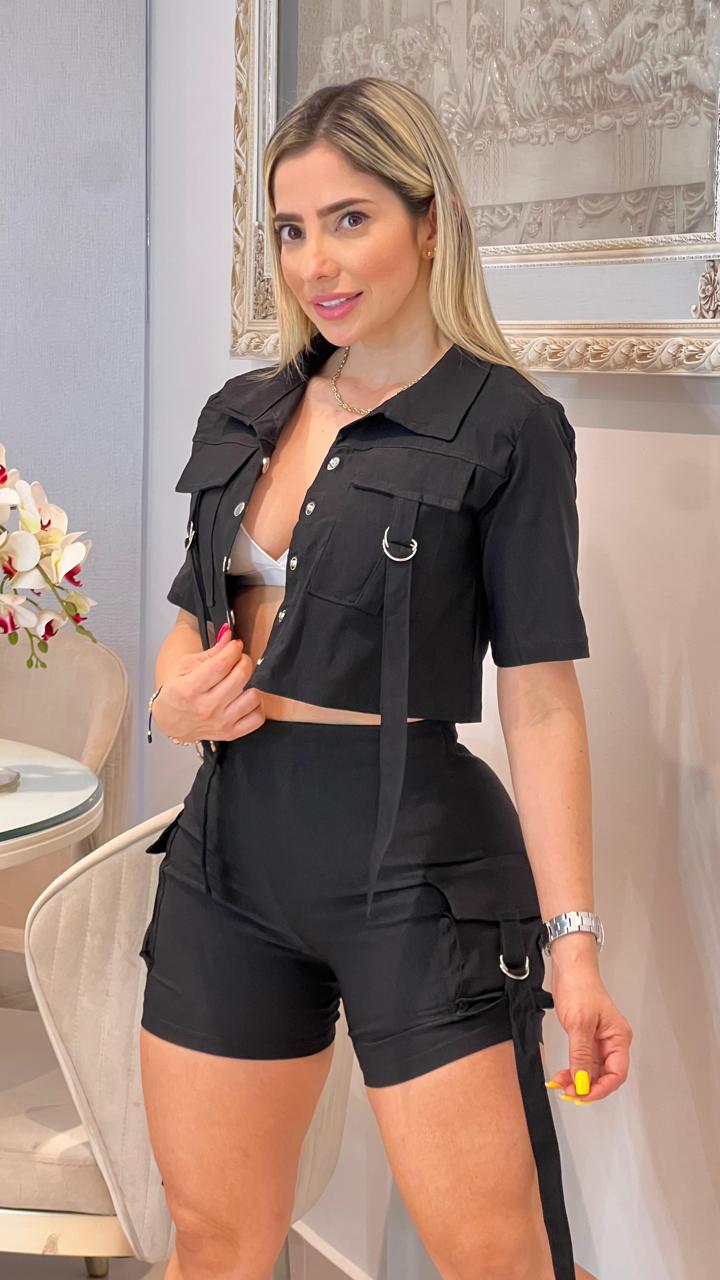 Conjunto de 2 Piezas: Blusa Manga Corta y Short