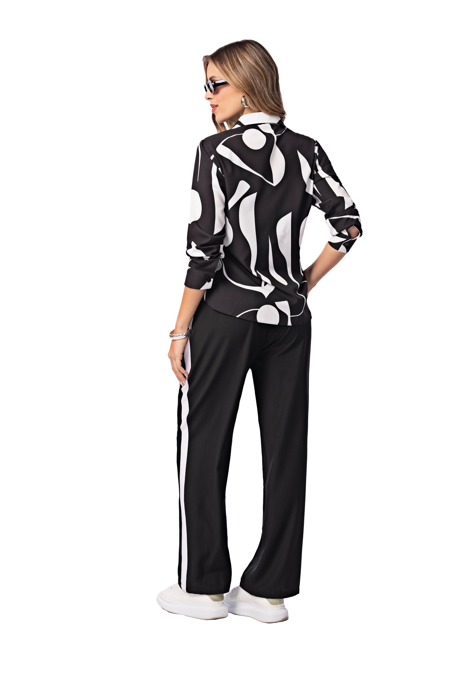 Blusa Elegante en Poliéster Stretch – Comodidad y Estilo en Cada Ocasión 🖤✨ (1623074)
